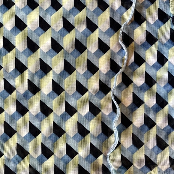 Mesh Geometric Stretch Top with Layering Long Sleeve Ribbed Tee - Picture 7 of 10